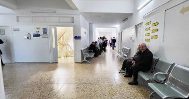 Stire din Social : Cozi, aglomeraţie şi nervi întinşi la maxim la Policlinica nr. 1. "Nu avem cu cine acoperi două ture"