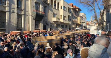 Stire din Social : Credincioși din toată țara, la procesiunea Bobotezei, din Constanța. "Merită trăită măcar o dată în viață!"