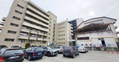 Stire din Cultură-Educație : Teroarea șoarecilor din căminele studențești, de la Constanța. Marea deratizare, privită cu scepticism