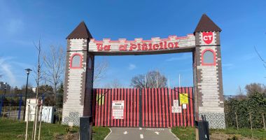 Stire din Social : Țara Piticilor, închisă fără termen! Copiii Constanței au rămas fără una dintre distracțiile vacanței