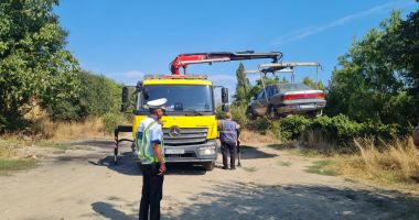 Stire din Social : Război declarat „rablelor” abandonate și fără stăpân! Poliția le ridică, oamenii se revoltă