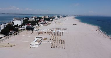 Stire din Social : Plajele spectaculos de extinse din Mamaia continuă să alunge turiștii. „Este autosabotare”