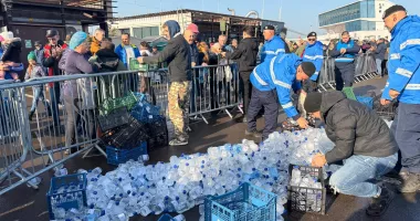Stire din Social : Paradoxul Bobotezei 2026! Vreme de primăvară, dar participare sub așteptări