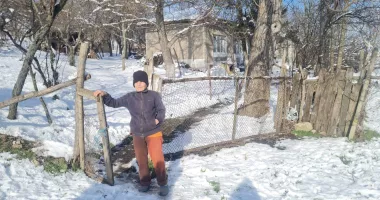 Stire din Social : Apa, un lux în 2026! Sătenii din Cuiugiuc o cară cu găleata de la cișmeaua aflată la cinci kilometri