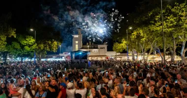 Stire din Cultură-Educație : Start sezonul estival 2026 cu Mamma Mia Show, festival pescăresc și concerte
