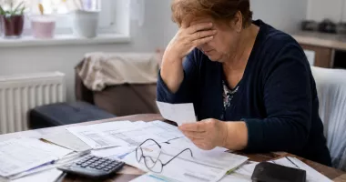 Facturile îi îngenunchează pe constănțeni. Pensionarii se împrumută ca să supraviețuiască