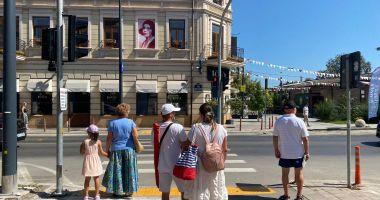 Stire din Social : Fenomenul semafoarelor inteligente prinde contur la Constanța! „Pentru șoferi este extraordinar”