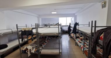 Refugiu în fața iernii. Adăpostul „Sfânta Filofteia“ oferă o a doua șansă celor necăjiți - 4