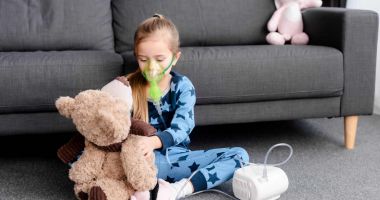 Stire din Sănătate : Inhalaţiile cu aerosoli ajută la fluidizarea secrețiilor atât la copii, cât și la adulți
