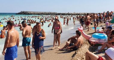 Stire din Sănătate : Atenţie cât staţi pe plajă! Alergia solară poate avea simptome neplăcute