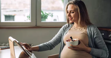 Stire din Sănătate : Alimentația din timpul sarcinii este foarte importantă pentru viitorul copilului