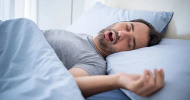 Stire din Sănătate : Apneea de somn se caracterizează prin pauze respiratorii