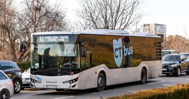 Stire din Eveniment : Frauduloşii din Constanţa. S-a triplat numărul persoanelor care circulă cu autobuzul fără să achite călătoria!