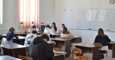Stire din Cultură-Educație : Astăzi, Ministerul Educației organizează sesiune live pe tema noilor planuri cadru pentru liceu