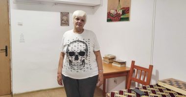Amărăciune îmbrăcată în haine de bătrâneţe. "Am ajuns la cămin după ce una dintre fete mi-a vândut casa" - 2