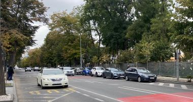 Tupeu sau nesimțire? Constănțenii transformă benzile de autobuz în scurtături - 4
