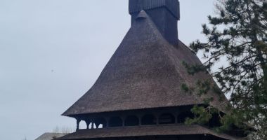 Stire din Cultură-Educație : Bisericuța de lemn "Sfântul Mina" intră în era modernă! Va fi iluminată arhitectural, pe exterior