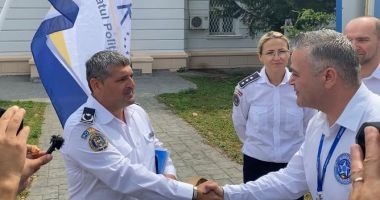 FOTO. PROTEST LA CONSTANŢA! Poliţiştii îşi strigă nemulţumirile! Şeful IPJ: "Ne dorim să rezolvăm toate problemele" - 7