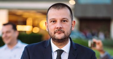 Stire din Politică-Administrație : Bogdan Bola: "Forţa Dreptei a cerut concediu pentru părinţii care au copilul bolnav în vârstă de până la 12 ani"
