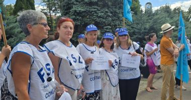 Stire din Cultură-Educație : Sindicatele din Educație aruncă în aer debutul noului an școlar!