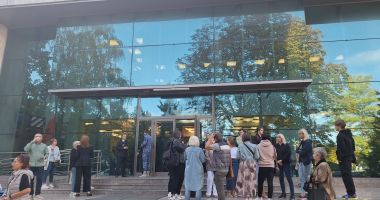 Dezinteres pe piața muncii! Tinerii absolvenți nu se îngrămădesc să își găsească un serviciu - 2