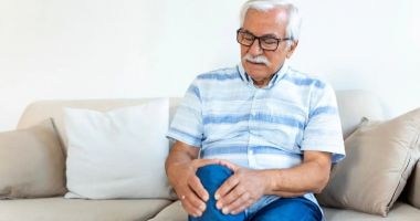 Stire din Sănătate : Bursita poate afecta pe oricine. Suprasolicitarea duce, în general, la apariţia bolii