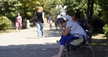 În plină caniculă, pensionarii au de rezolvat treburi! "Dacă mi se face rău, se găsește cineva să cheme ambulanța!" - 3