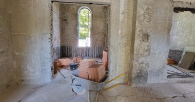 Şantier în plină desfășurare. Casa Căsătoriilor, reabilitată în proporție de 25% - 5