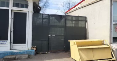 Stire din Eveniment : Bărbat găsit fără viață lângă Autogara Sud! Martorii vorbesc despre un posibil omor