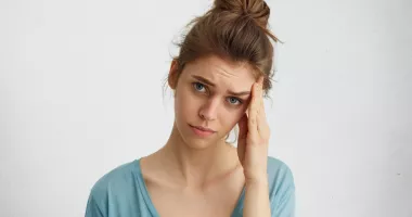 Stire din Sănătate : Ochi obosiți? Ce provoacă cearcănele și cum le puteți reduce