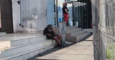Se implică cineva să facă ordine? Cerșetorii au luat cu asalt litoralul și au devenit agresivi - 2