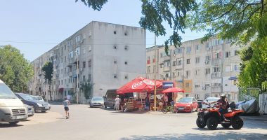 Stire din Eveniment : Teroare în cartierul CET din Constanța! Un grup de adolescenți deranjează locatarii zi și noapte