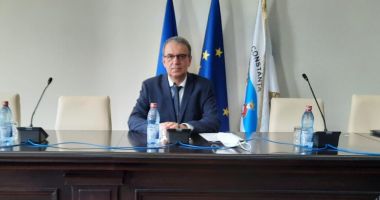 Stire din Politică-Administrație : Primarul Vergil Chiţac: "Rea a fost puzderia de PUZ-uri care au sluţit staţiunea Mamaia"