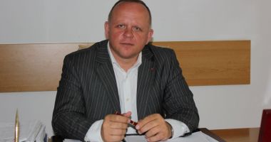 Stire din Politică-Administrație : Cristian Cîrjaliu: „Mergem înainte cu proiectele chiar dacă nu am primit toţi banii promişi”