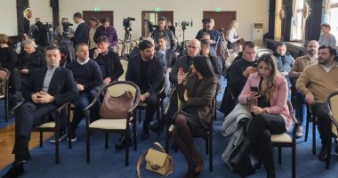 Stire din Politică-Administrație : Consilierii din CJC, primul vot din 2025. Primăriile din judeţ primesc bani pentru stabilitatea bugetelor locale
