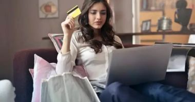 Stire din Social : Șeful Protecției Consumatorilor Constanța avertizează: "Nu mai cumpărați în baza unei reclame pe Facebook!"