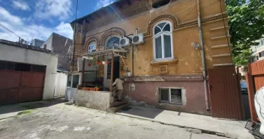Realitatea din imobilele cu risc seismic ale Constanței. „Am rămas singură în tot blocul” - 4