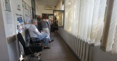 Asediu la CJAS Constanța! Sute de oameni zilnic la ghișeu, după modificările legislative din Sănătate - 2