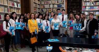 Stire din Cultură-Educație : Premieră în învățământul constănțean. Prima bibliotecă virtuală, gestionată de mirciști