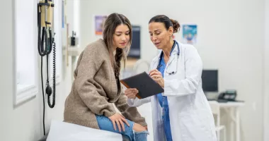 Stire din Social : Concediu medical fără griji financiare. Noile reglementări protejează anumiți pacienți