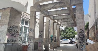 Rămășiță din vremuri apuse, între blocurile din centrul Constanței. Primăria așteaptă o expertiză pentru a-i decide soarta - 2