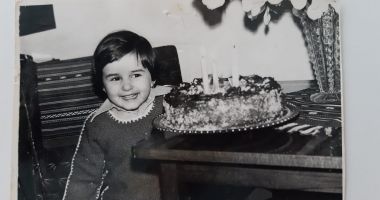 Şi ei au fost mici, dar au ajuns oameni mari! "Îmi amintesc că puneam piuneze pe scaunul profesoarei de geografie" - 4