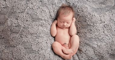 Stire din Sănătate : De ce se infectează cordonul ombilical la nou-născuți