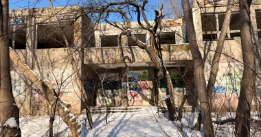 Ruina care sperie un cartier întreg! Fosta Creșă nr. 6 de pe Aleea Topolog, uitată de autorități - 3