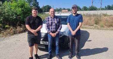 Stire din Cultură-Educație : Criza șoferilor profesioniști aduce liceele auto în prim-planul formării viitorilor angajați