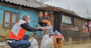 Stire din Social : Ajutaţi-l pe Moş Crăciun să ajungă la copiii din comuna Tortoman!