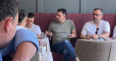 Deputatul Marian Cruşoveanu, de la PNL, a demarat mai multe acţiuni împreună cu tinerii liberali - 2