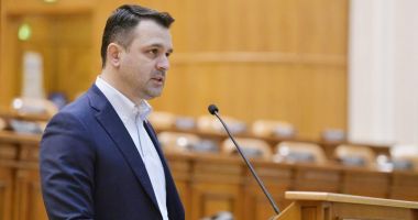 Stire din Politică-Administrație : Deputatul Marian Cruşoveanu, planuri despre viitor. "PNL Constanţa este echipa marilor proiecte!"