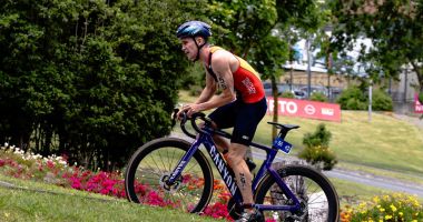 Stire din Sport : Activitate intensă la CSM Constanța. Competiții importante la triatlon, box și lupte