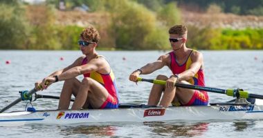 Stire din Sport : Canotorii de la CSM Constanţa au cucerit patru titluri europene. Baschetbaliştii nu s-au lăsat mai prejos